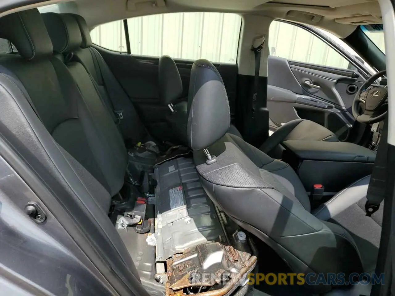 10 Photograph of a damaged car 58ACA1C10MU006937 LEXUS ES300 2021
