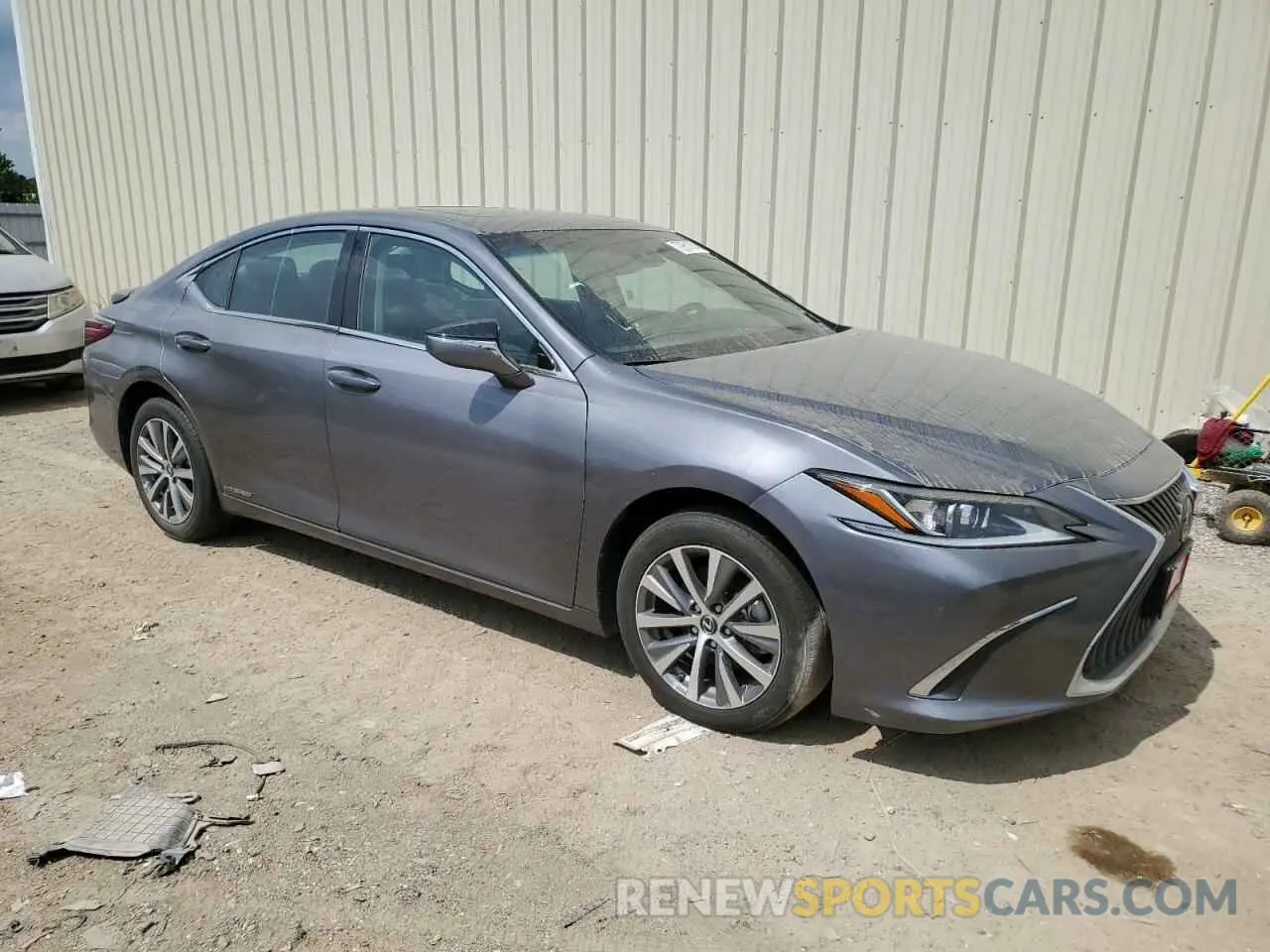 4 Photograph of a damaged car 58ACA1C10MU006937 LEXUS ES300 2021