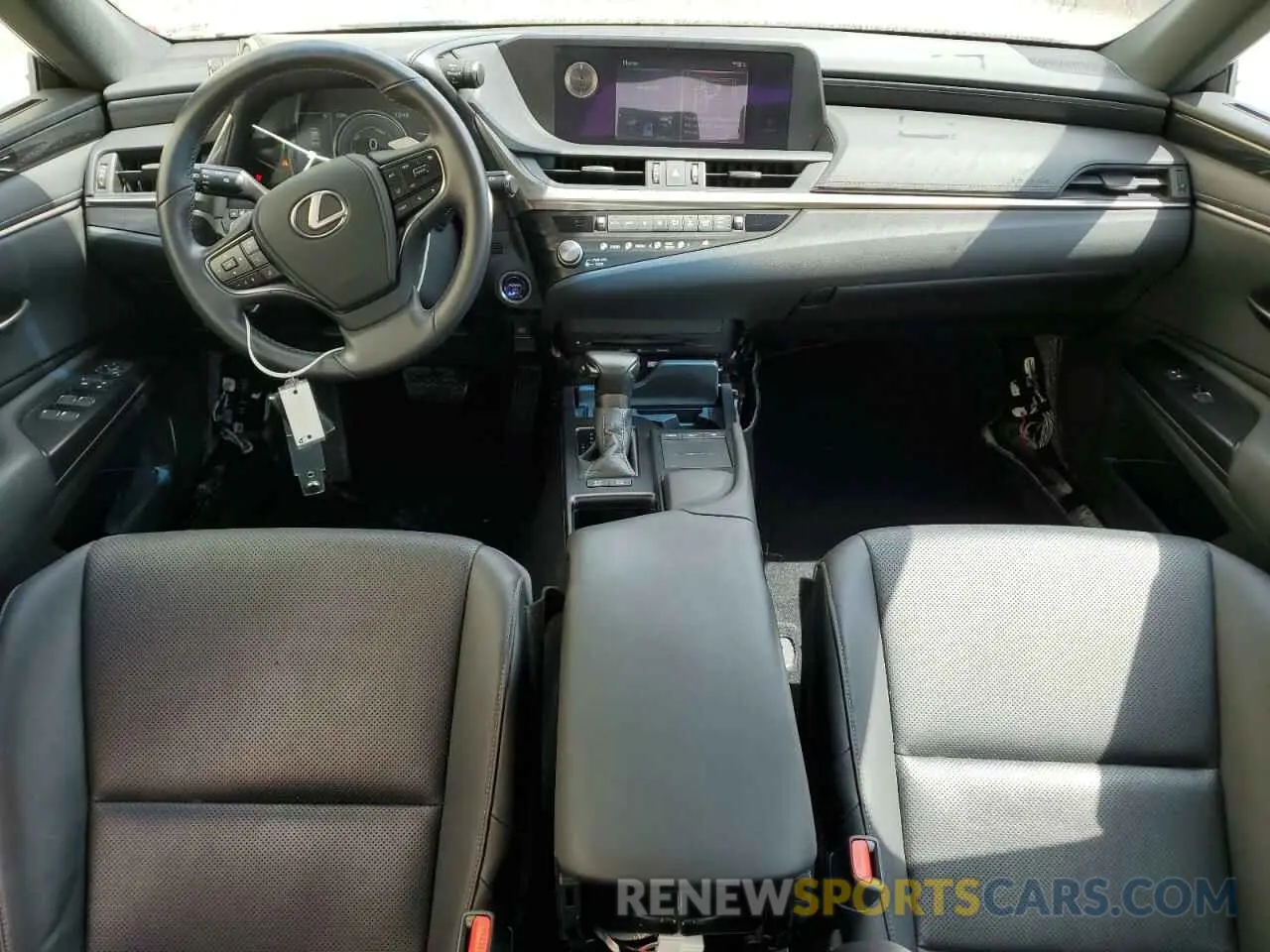 8 Photograph of a damaged car 58ACA1C10MU006937 LEXUS ES300 2021