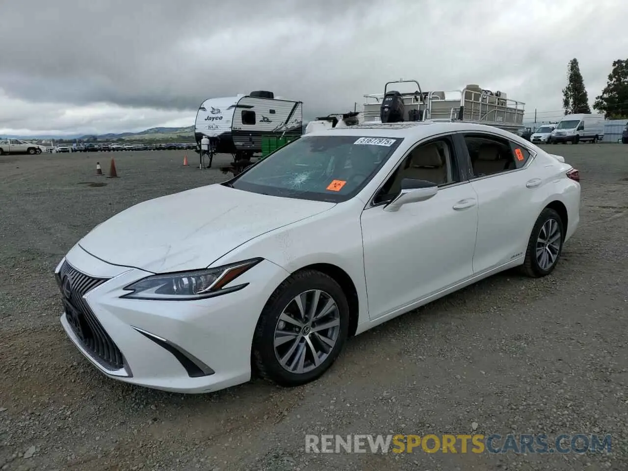 1 Photograph of a damaged car 58ACA1C10MU011247 LEXUS ES300 2021