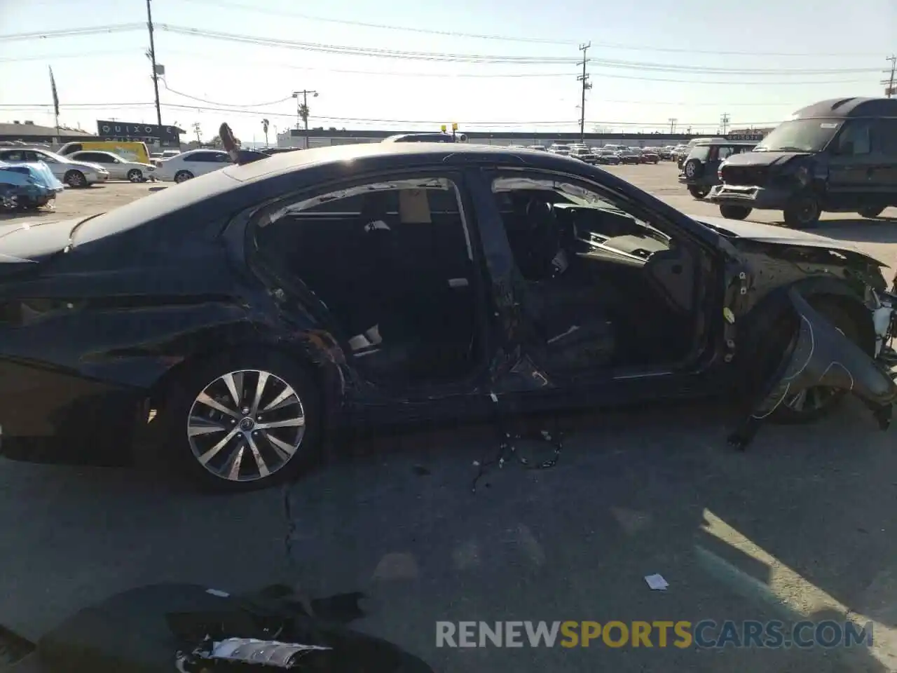 9 Photograph of a damaged car 58ACA1C11MU006638 LEXUS ES300 2021