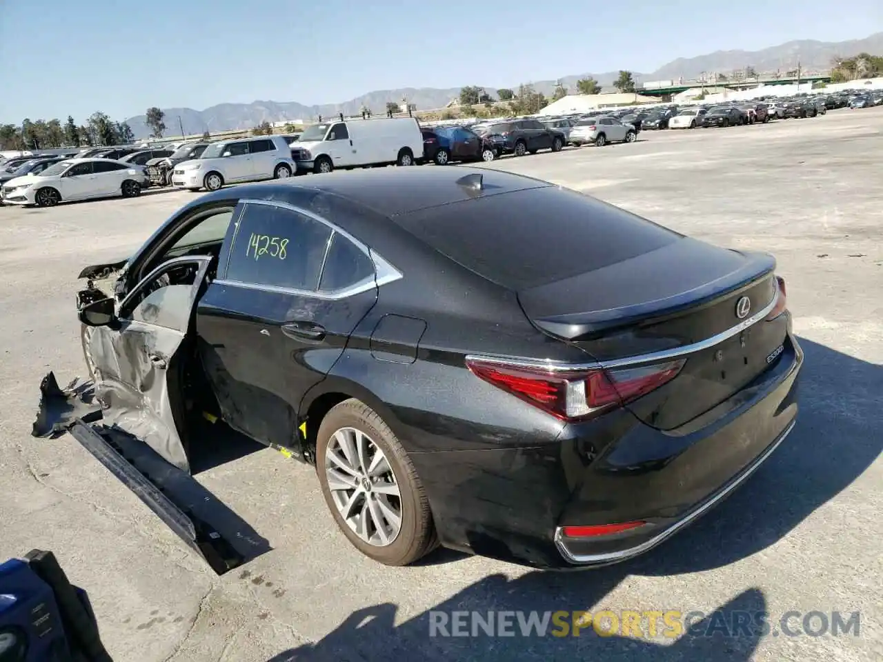 3 Photograph of a damaged car 58ACA1C15MU011017 LEXUS ES300 2021