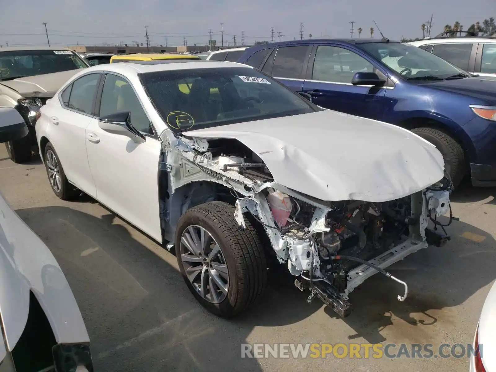 1 Photograph of a damaged car 58ACA1C16MU010653 LEXUS ES300 2021