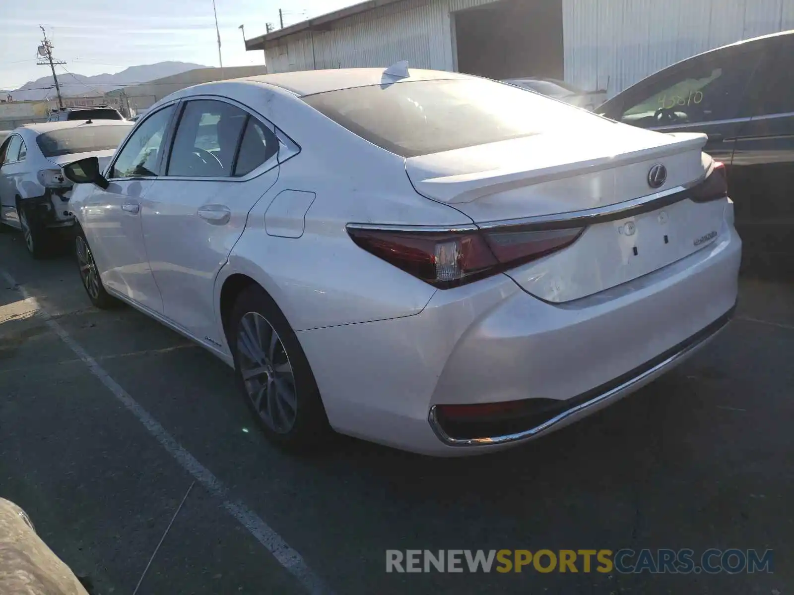 3 Photograph of a damaged car 58ACA1C16MU010653 LEXUS ES300 2021