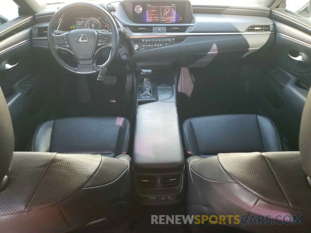 8 Photograph of a damaged car 58ACA1C18MU005048 LEXUS ES300 2021