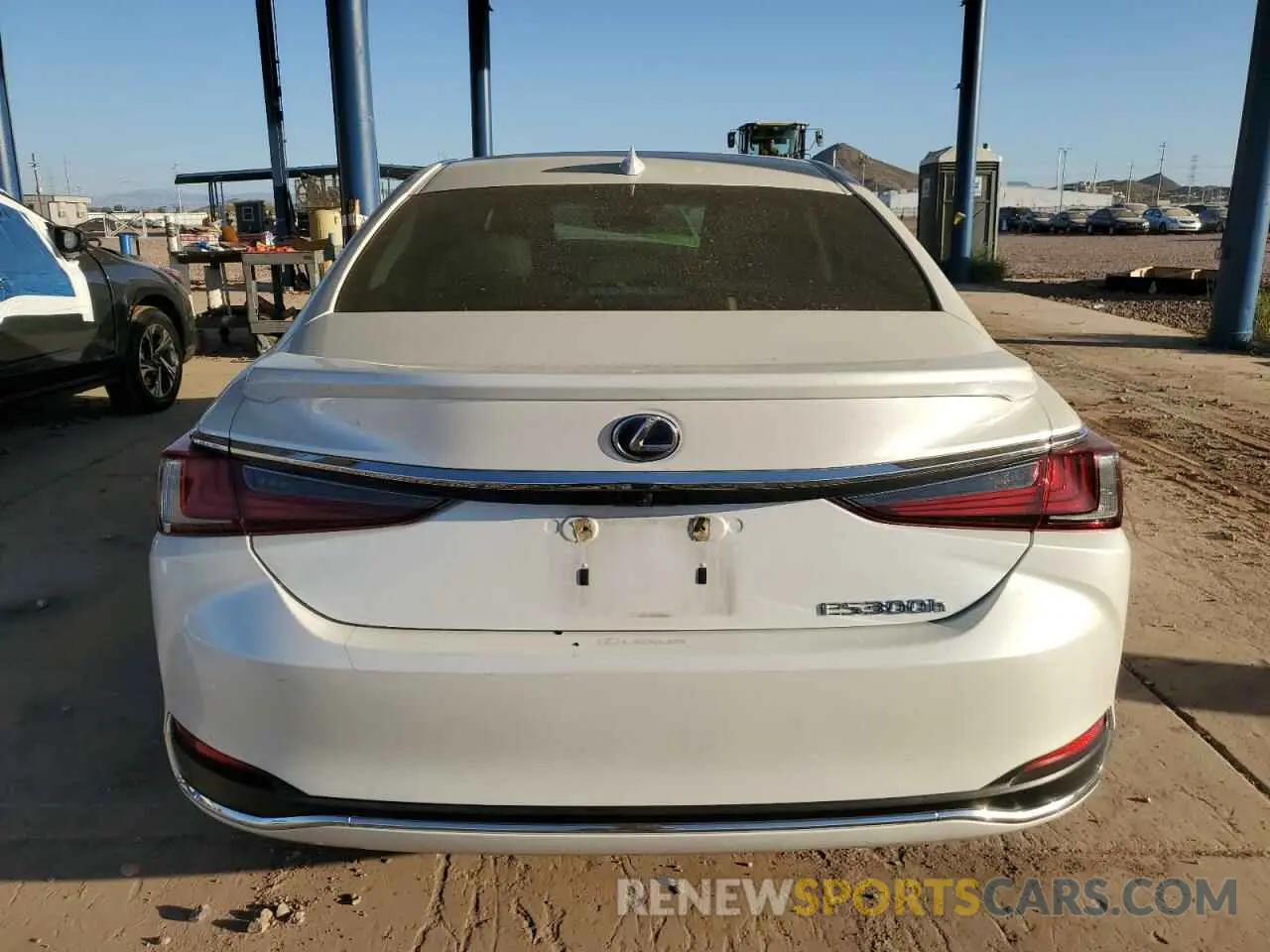 6 Photograph of a damaged car 58ACA1C1XMU007237 LEXUS ES300 2021