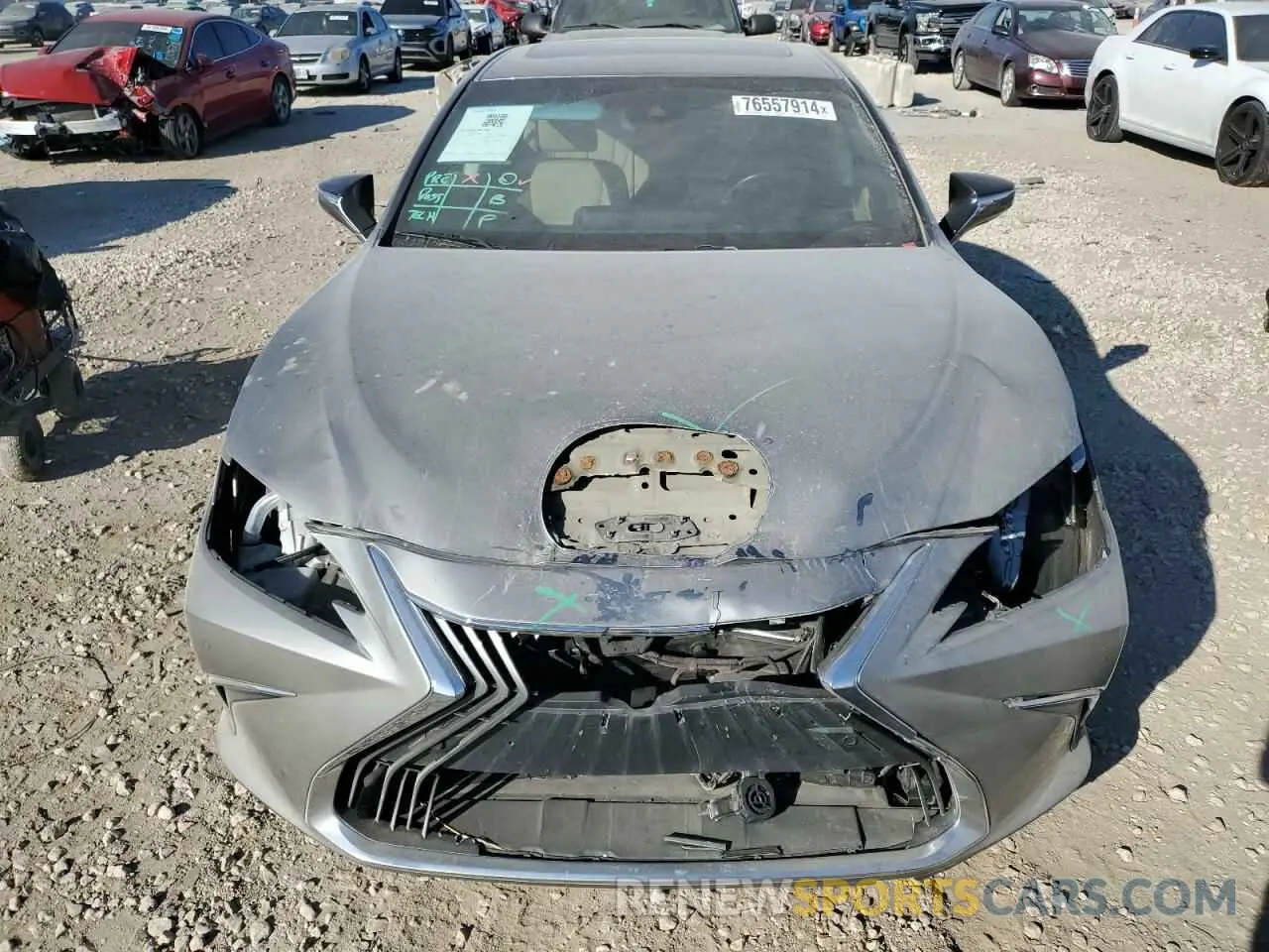 5 Photograph of a damaged car 58ADA1C11MU003582 LEXUS ES300 2021