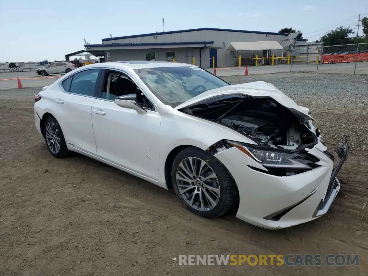 4 Photograph of a damaged car 58ADA1C11MU010208 LEXUS ES300 2021