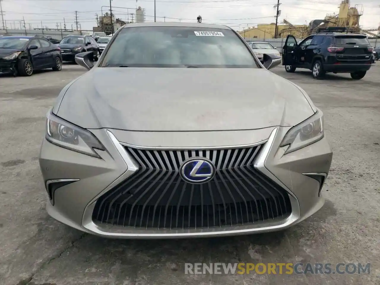 5 Photograph of a damaged car 58ADA1C12MU008743 LEXUS ES300 2021