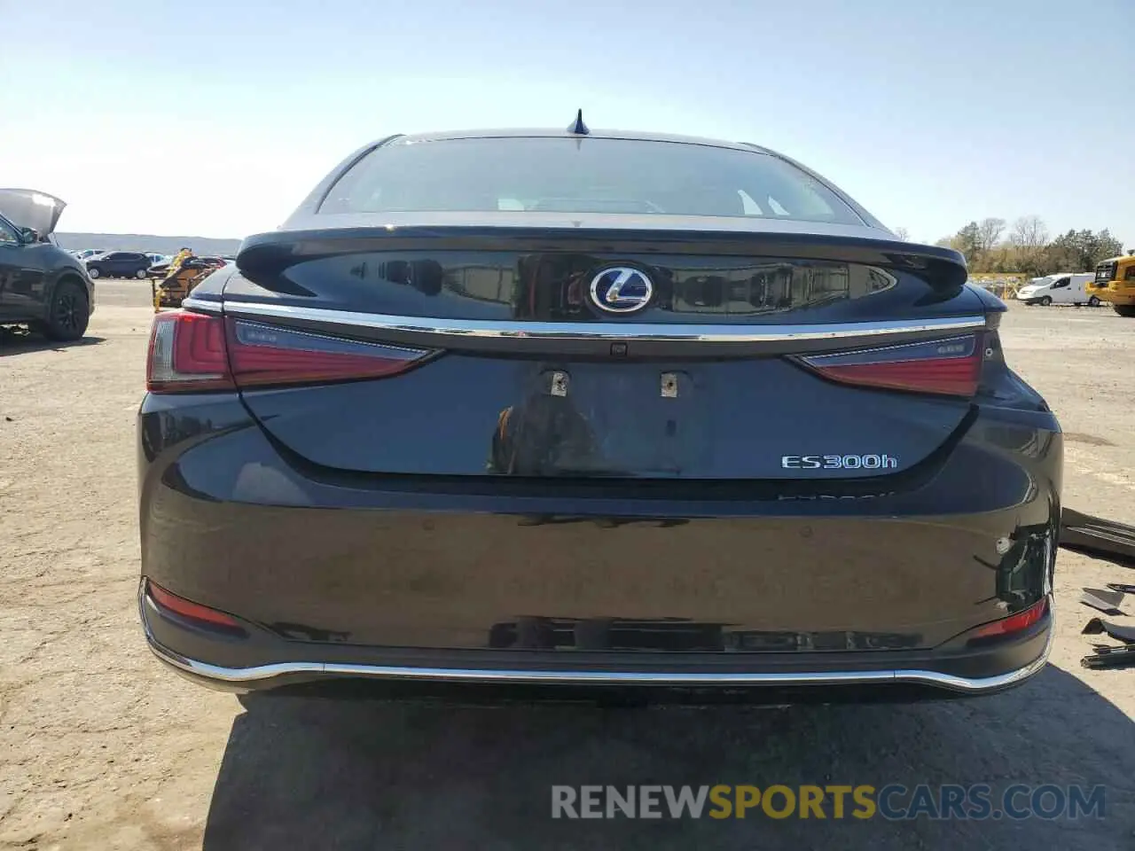 6 Photograph of a damaged car 58ADA1C12MU009178 LEXUS ES300 2021