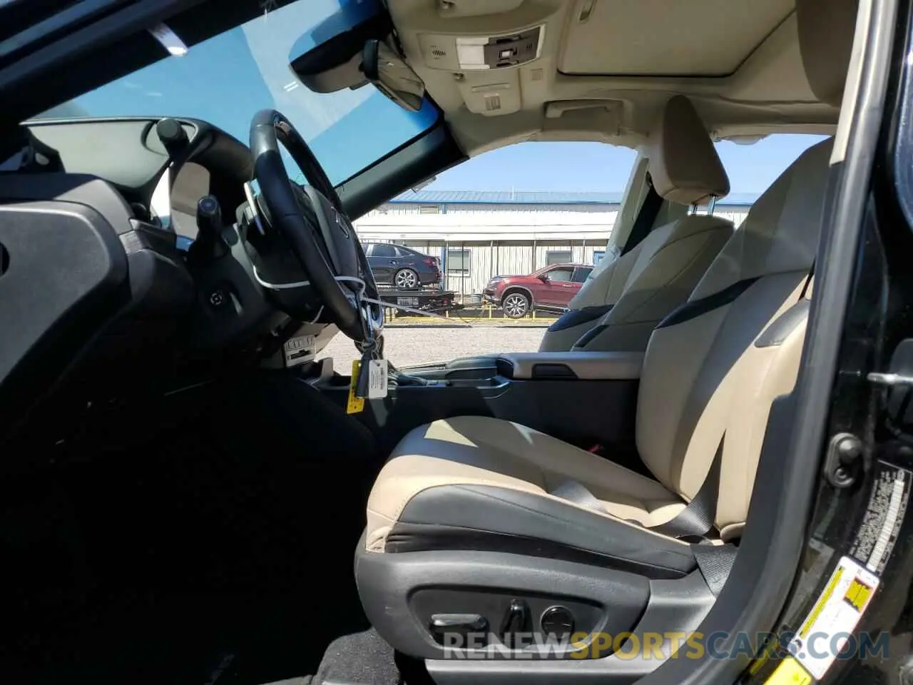 7 Photograph of a damaged car 58ADA1C12MU009178 LEXUS ES300 2021