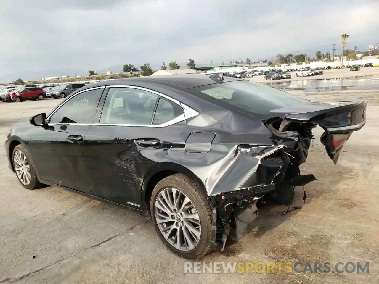 3 Photograph of a damaged car 58ADA1C12MU010444 LEXUS ES300 2021