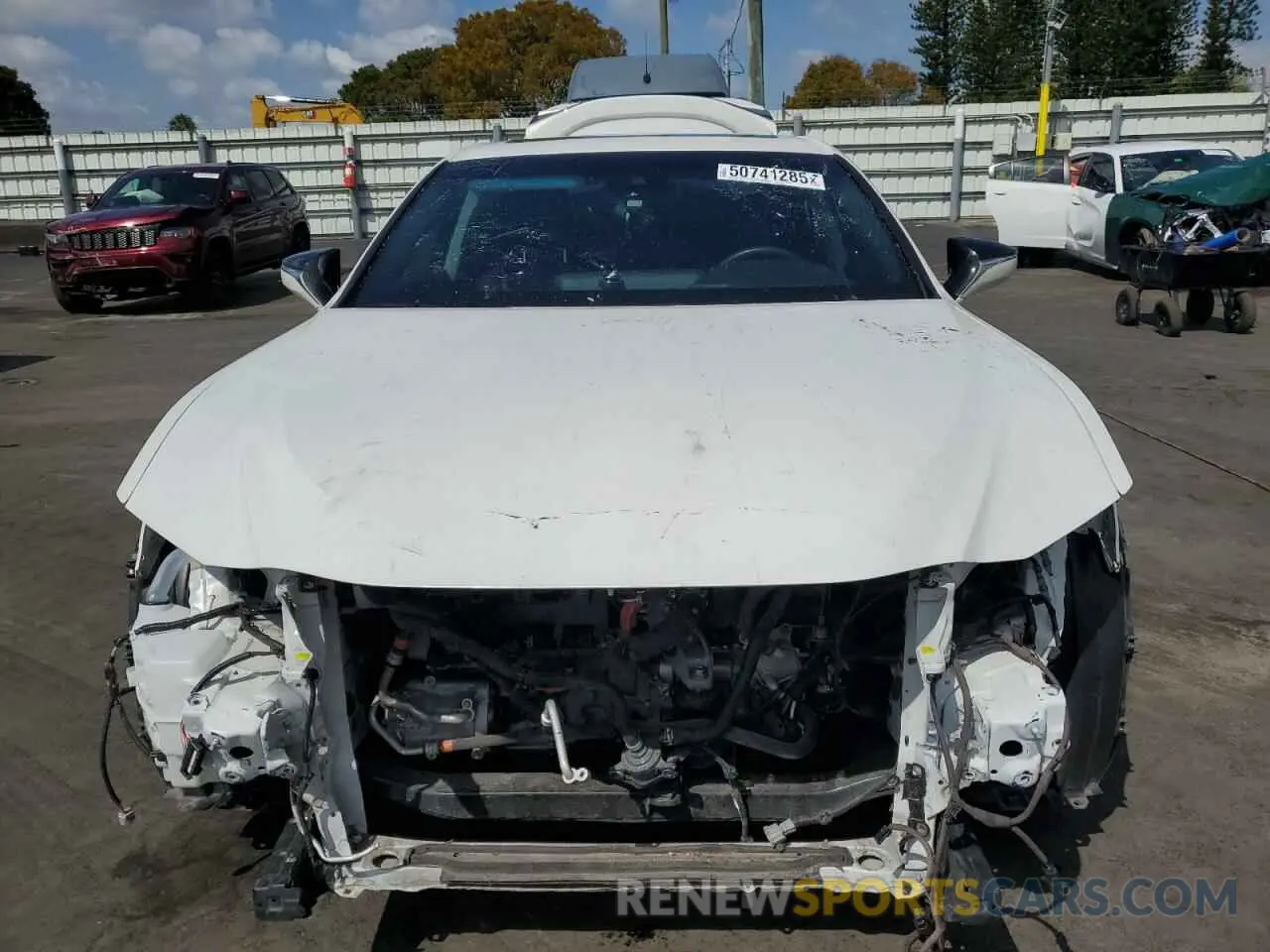 5 Photograph of a damaged car 58ADA1C14MU004967 LEXUS ES300 2021