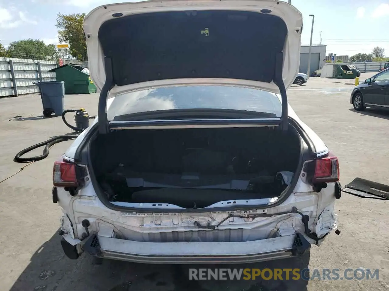 6 Photograph of a damaged car 58ADA1C14MU004967 LEXUS ES300 2021