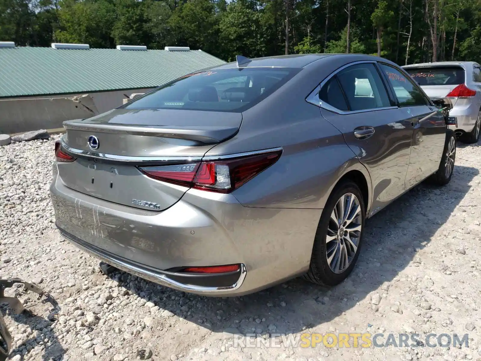 4 Photograph of a damaged car 58ADA1C15MU002824 LEXUS ES300 2021