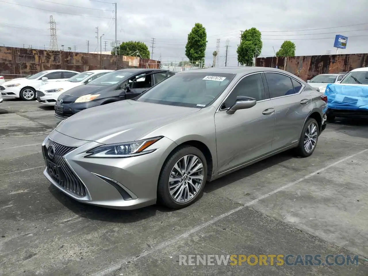1 Photograph of a damaged car 58ADA1C16MU001262 LEXUS ES300 2021