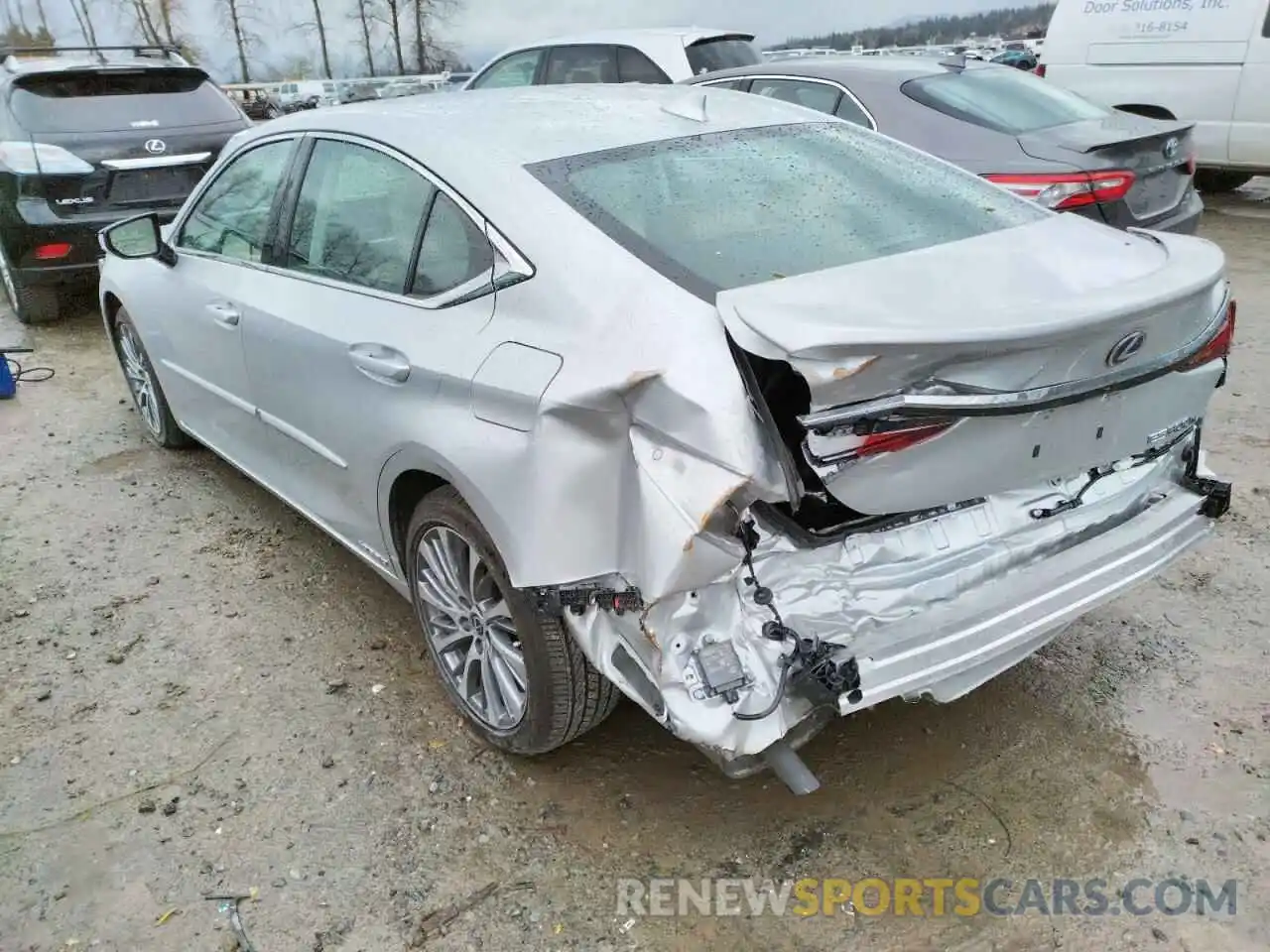 3 Photograph of a damaged car 58ADA1C16MU003352 LEXUS ES300 2021