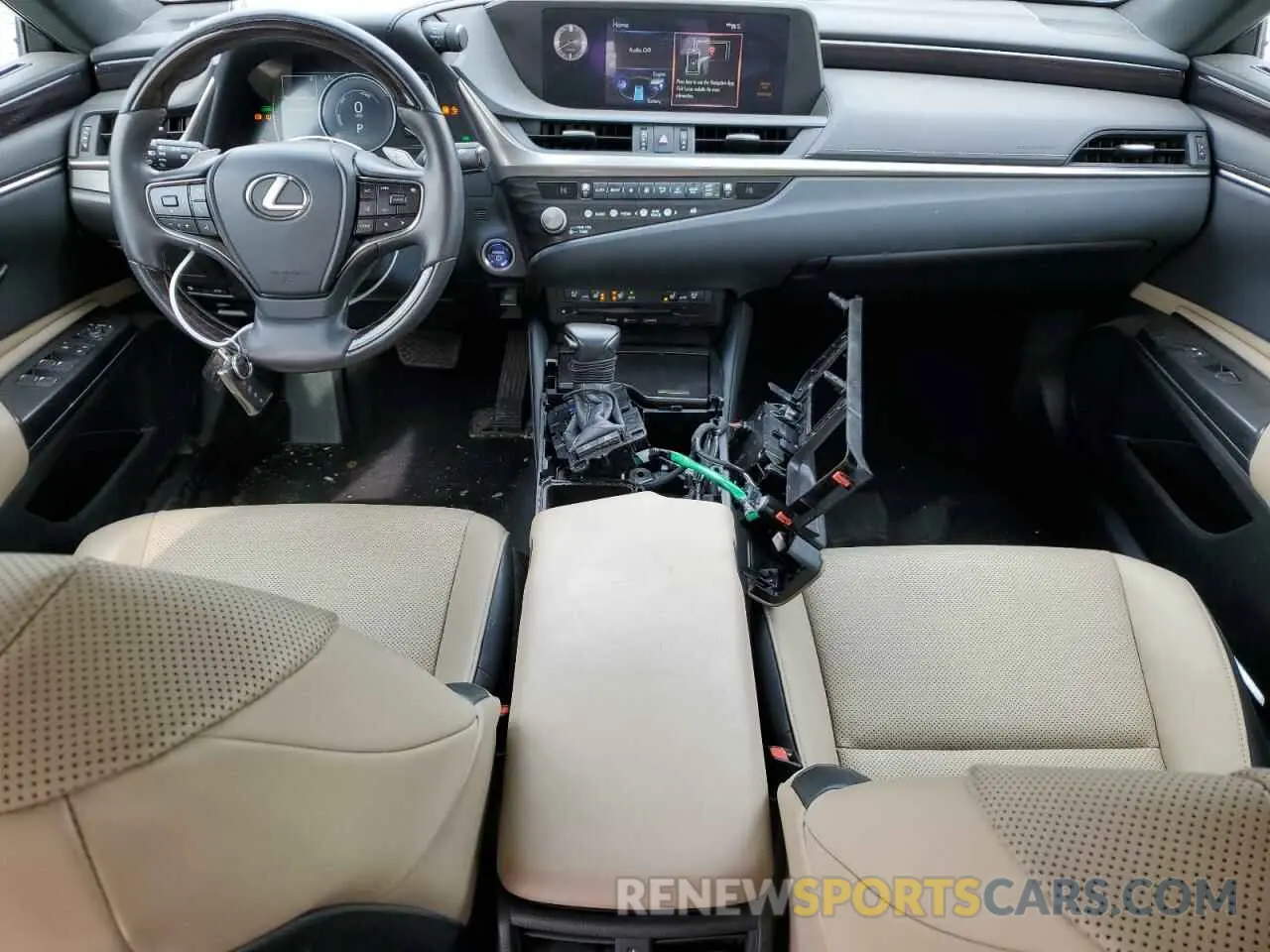 8 Photograph of a damaged car 58ADA1C17MU008379 LEXUS ES300 2021