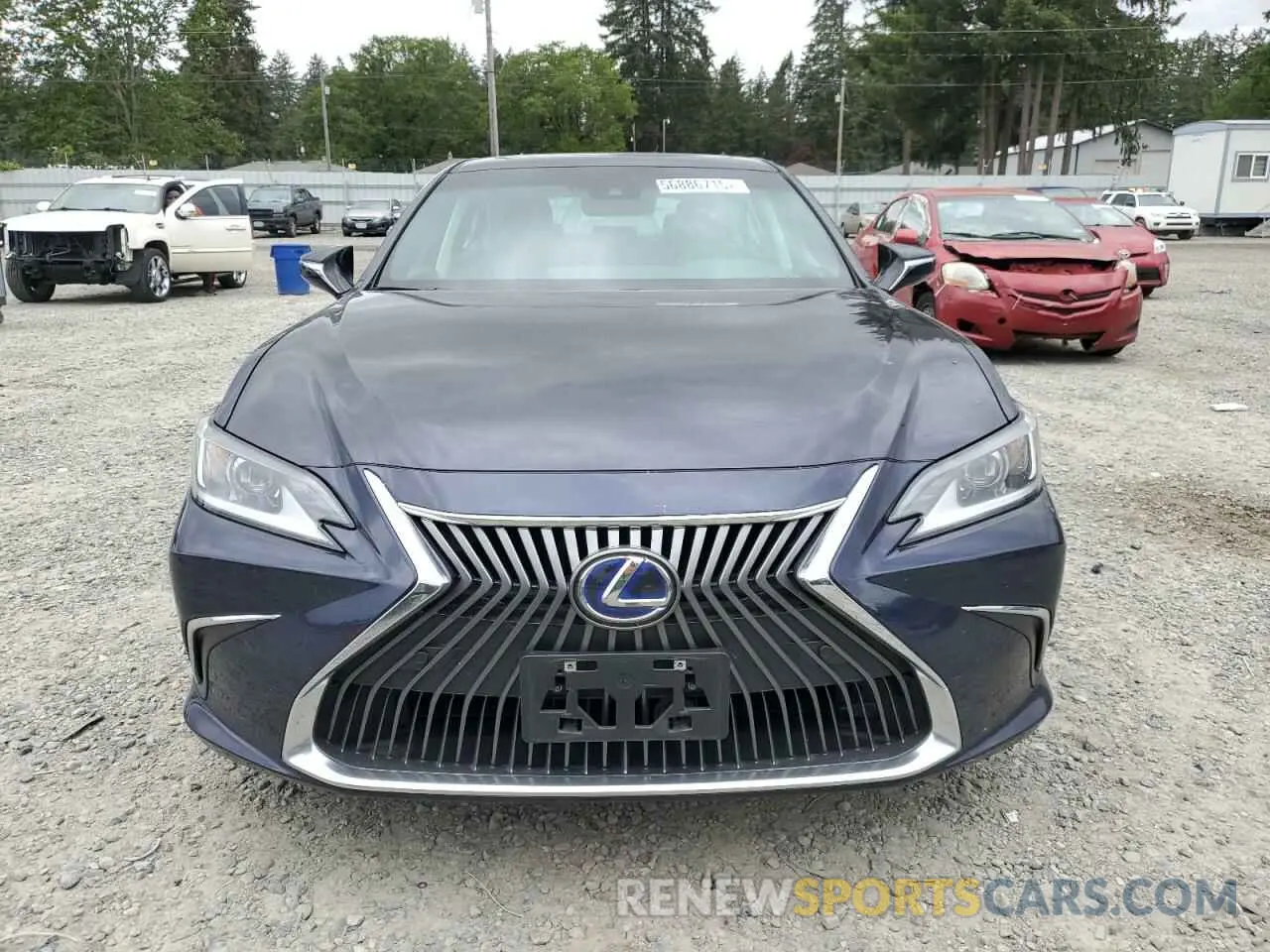5 Photograph of a damaged car 58ADA1C17MU010391 LEXUS ES300 2021