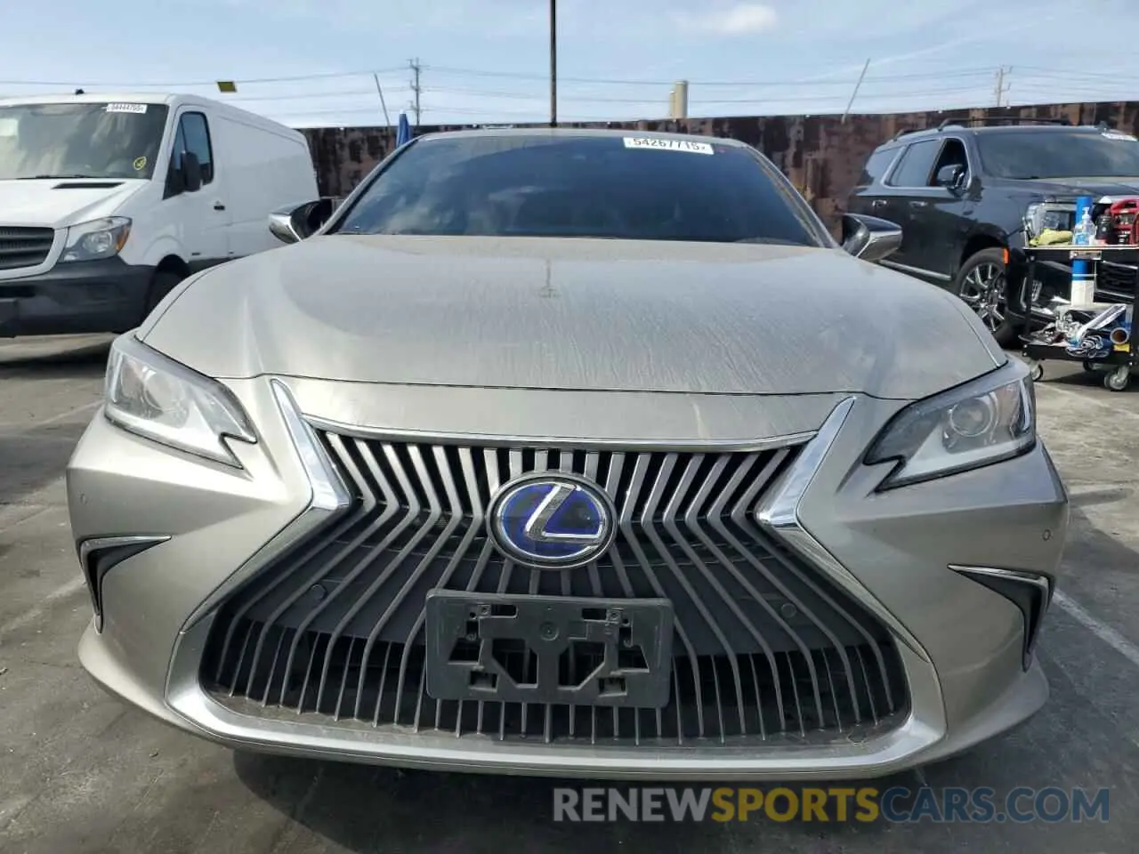 5 Photograph of a damaged car 58ADA1C18MU001585 LEXUS ES300 2021
