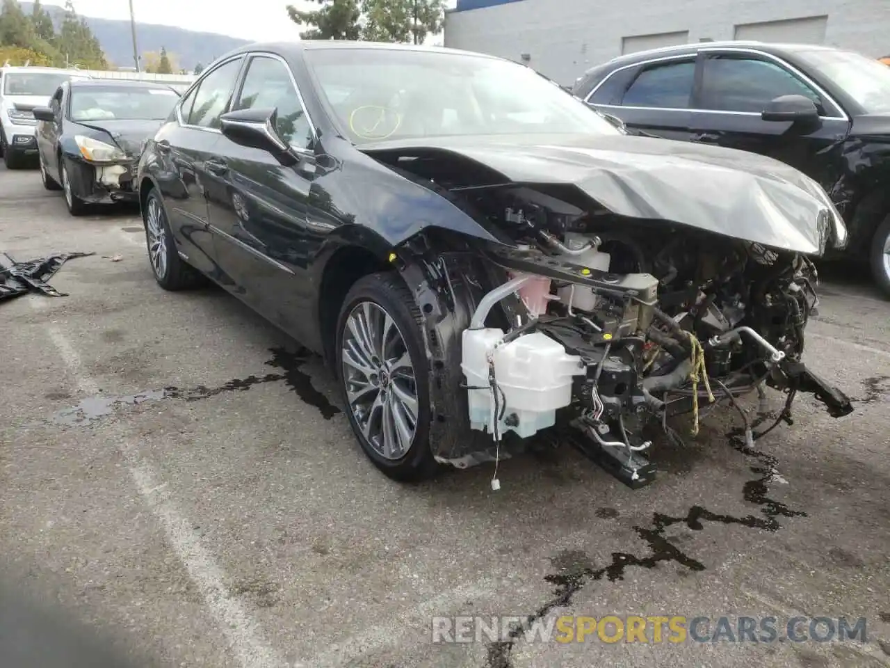 1 Photograph of a damaged car 58ADA1C19MU001112 LEXUS ES300 2021