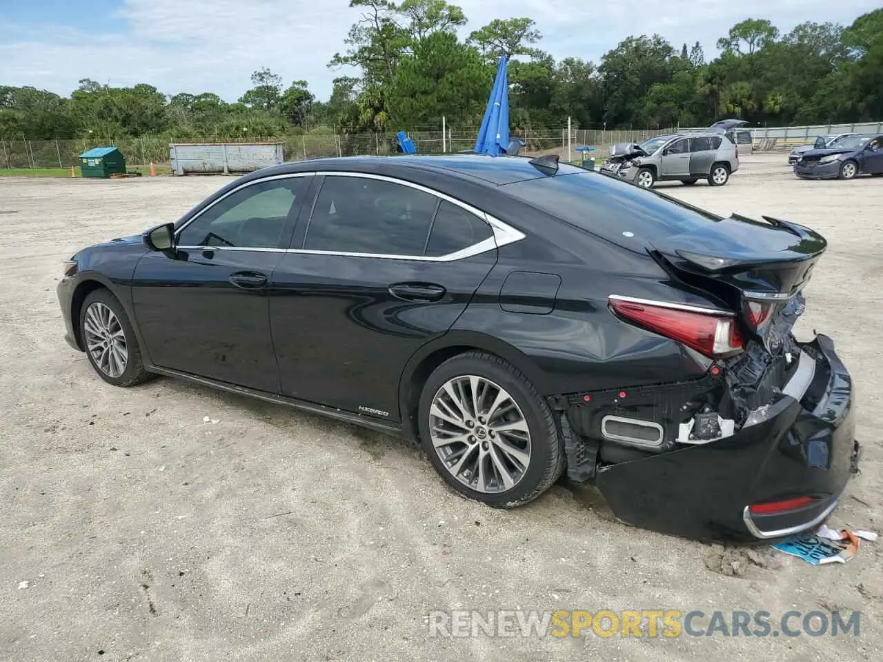 2 Photograph of a damaged car 58ADA1C1XMU011194 LEXUS ES300 2021