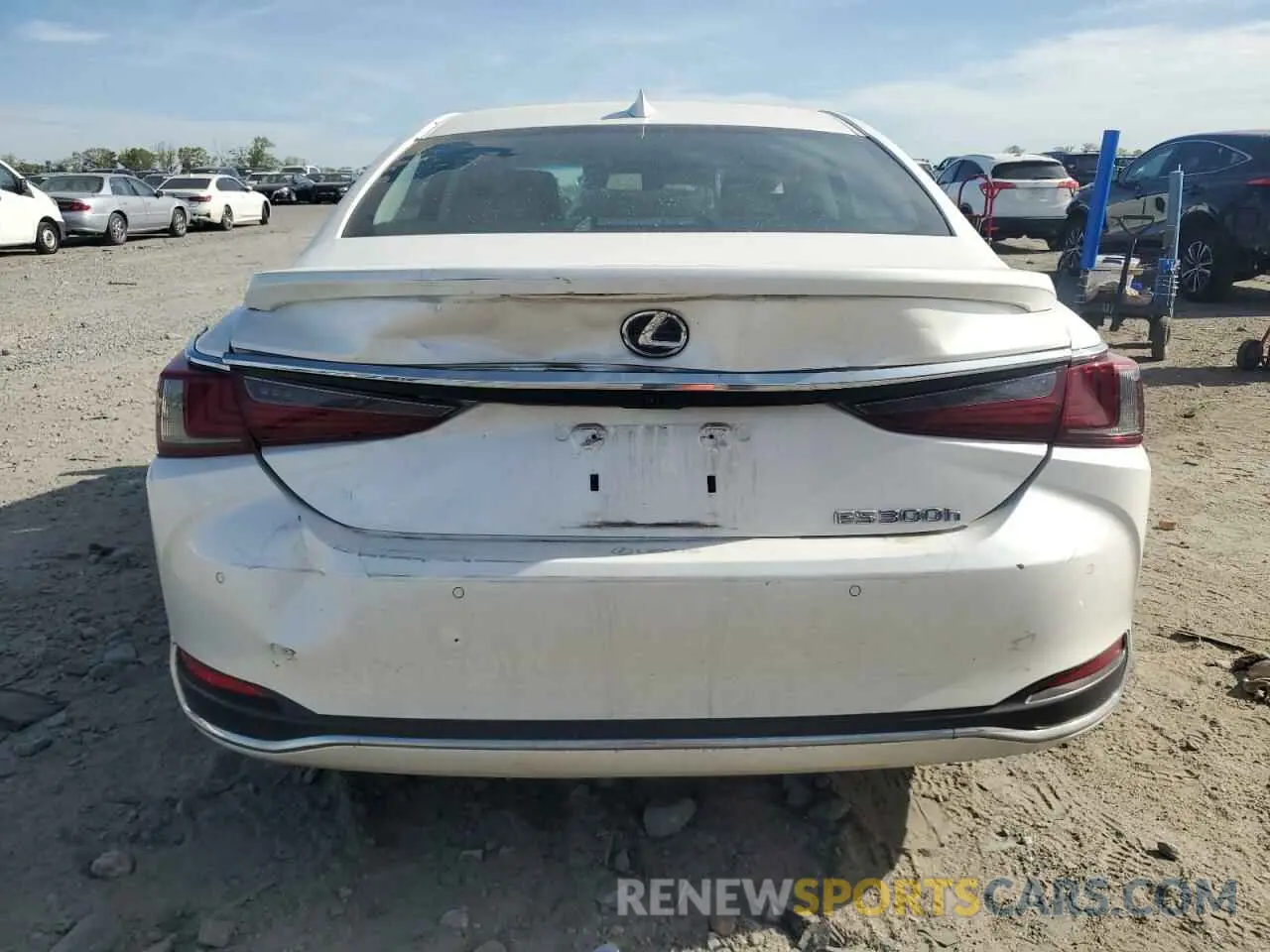 6 Photograph of a damaged car 58ADA1C1XMU012782 LEXUS ES300 2021