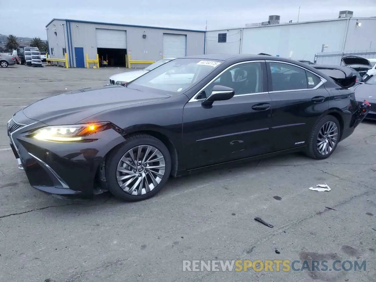 1 Photograph of a damaged car 58AEA1C13MU010134 LEXUS ES300 2021