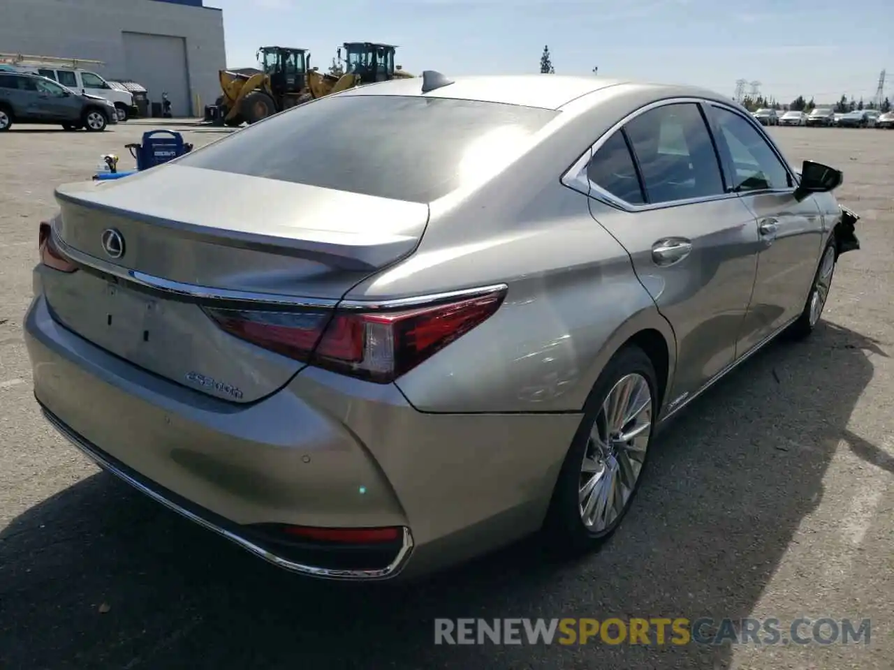 4 Photograph of a damaged car 58AEA1C17MU003946 LEXUS ES300 2021