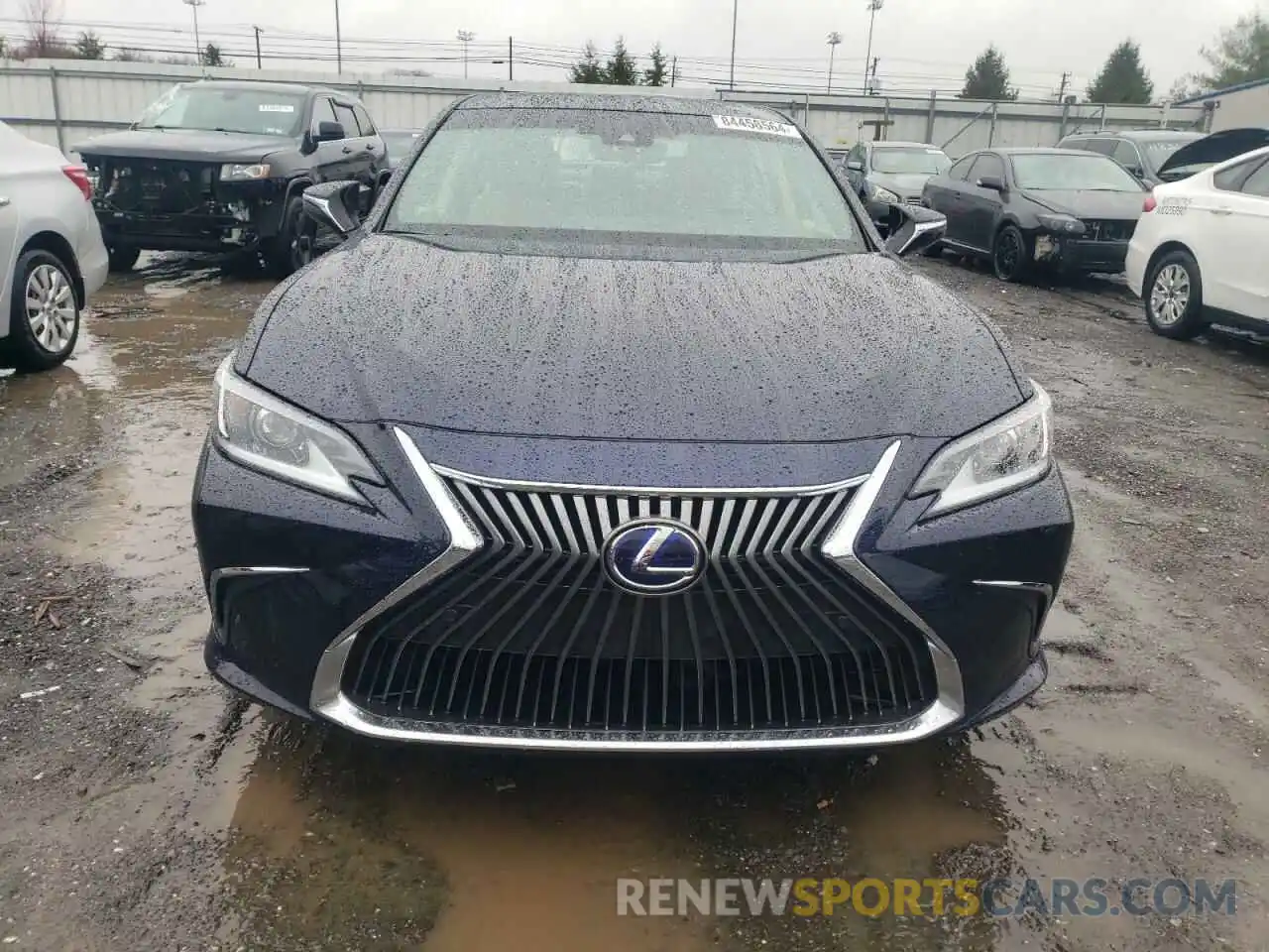 5 Photograph of a damaged car 58AEA1C17MU007687 LEXUS ES300 2021