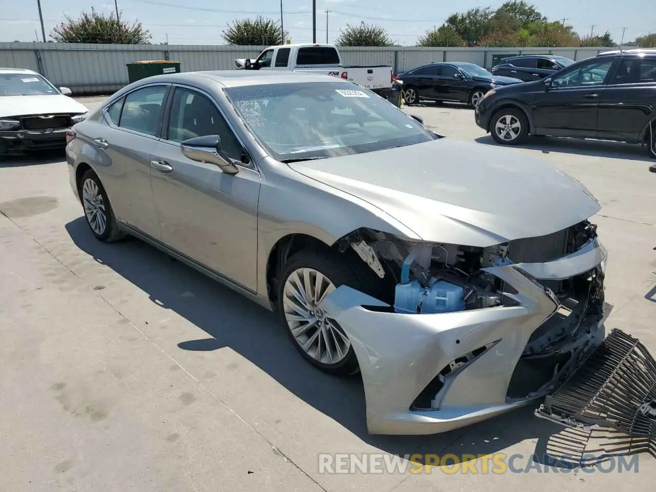 4 Photograph of a damaged car 58AFA1C18MU011039 LEXUS ES300 2021