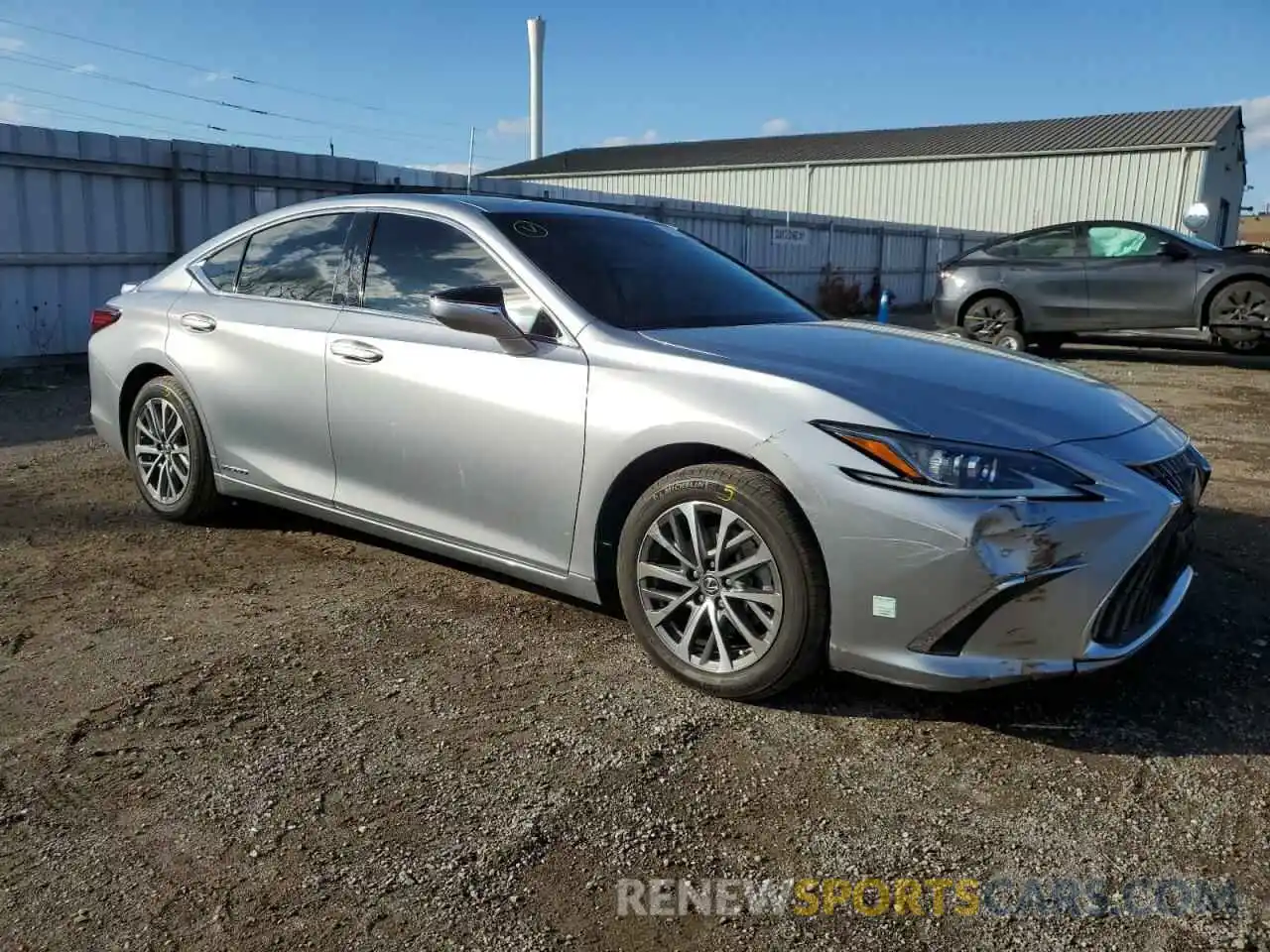 4 Photograph of a damaged car 58AB21B11NU013326 LEXUS ES300 2022