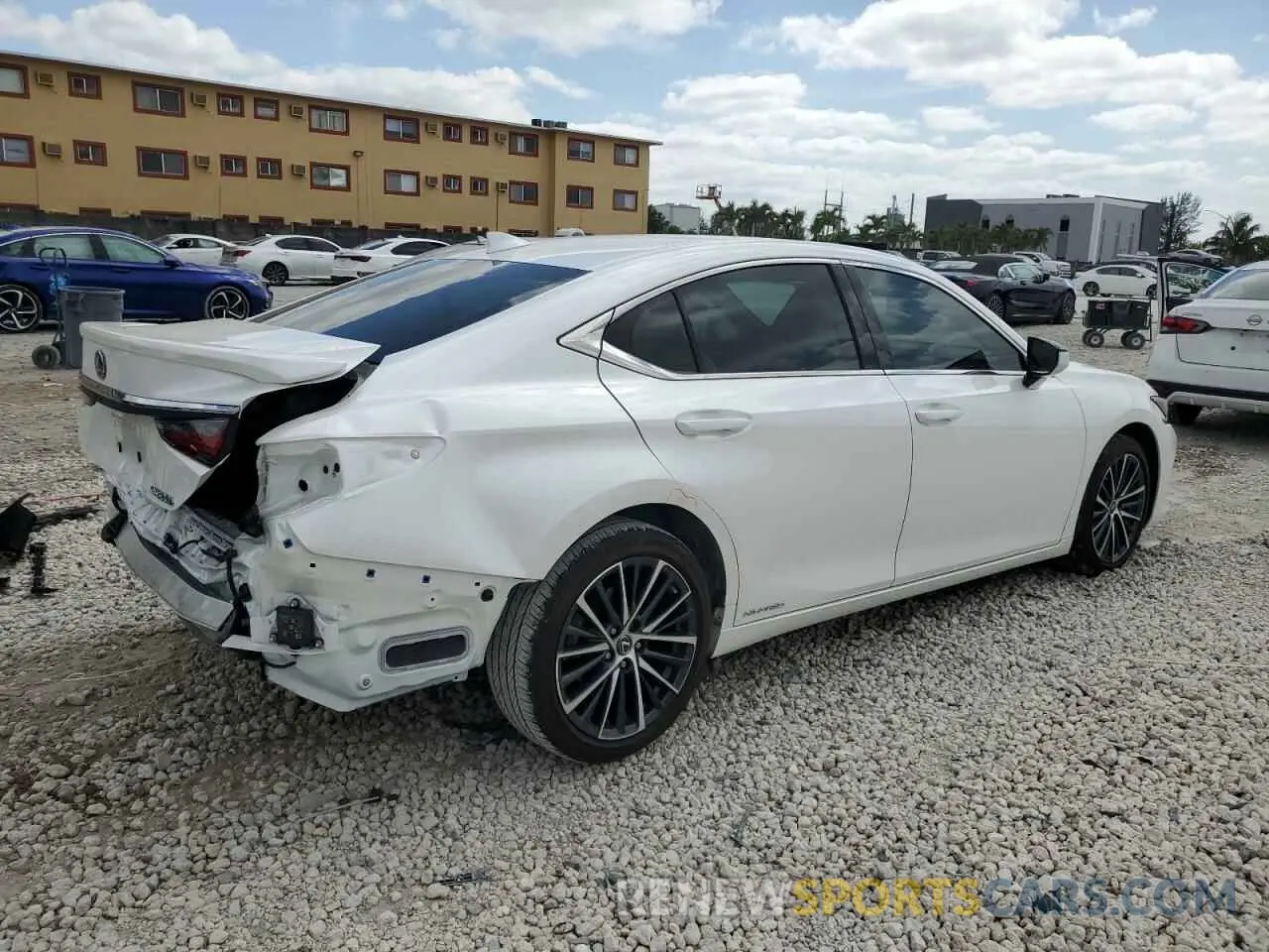 3 Photograph of a damaged car 58ADA1C11NU024224 LEXUS ES300 2022