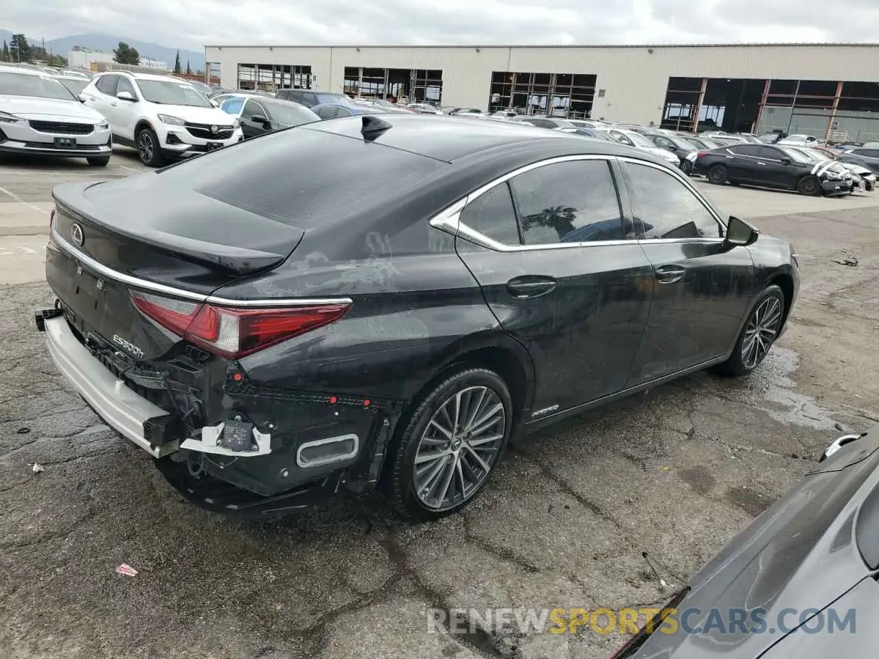 3 Photograph of a damaged car 58ADA1C13NU019560 LEXUS ES300 2022