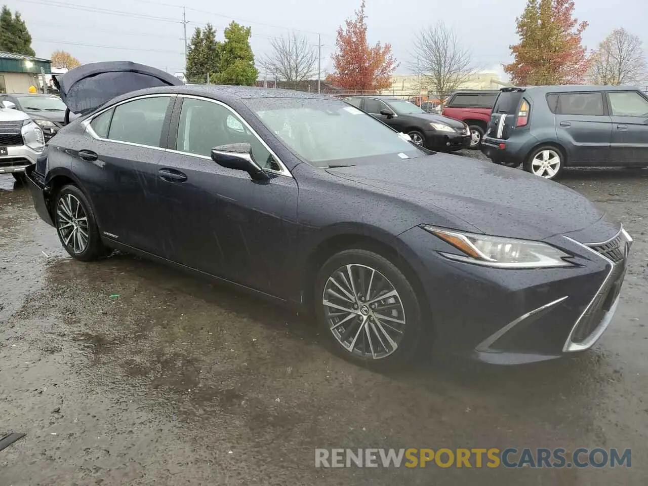 4 Photograph of a damaged car 58ADA1C14NU018336 LEXUS ES300 2022