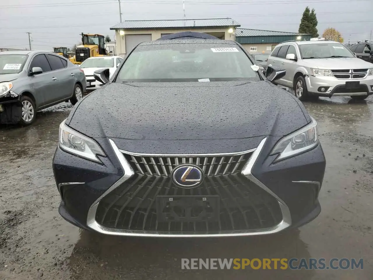 5 Photograph of a damaged car 58ADA1C14NU018336 LEXUS ES300 2022