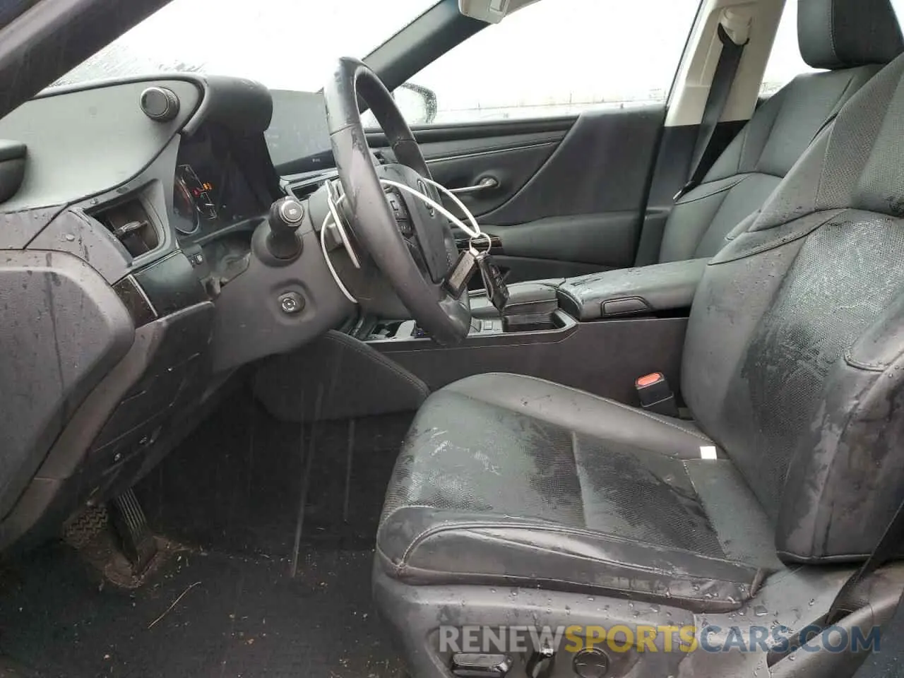 7 Photograph of a damaged car 58ADA1C14NU018336 LEXUS ES300 2022