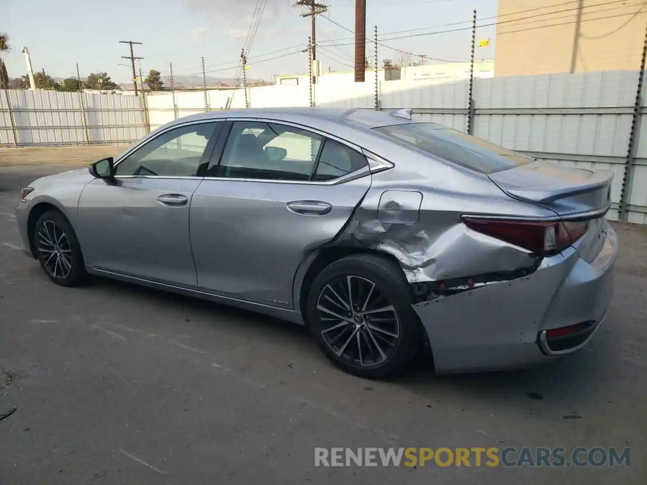 2 Photograph of a damaged car 58ADA1C18NU014967 LEXUS ES300 2022