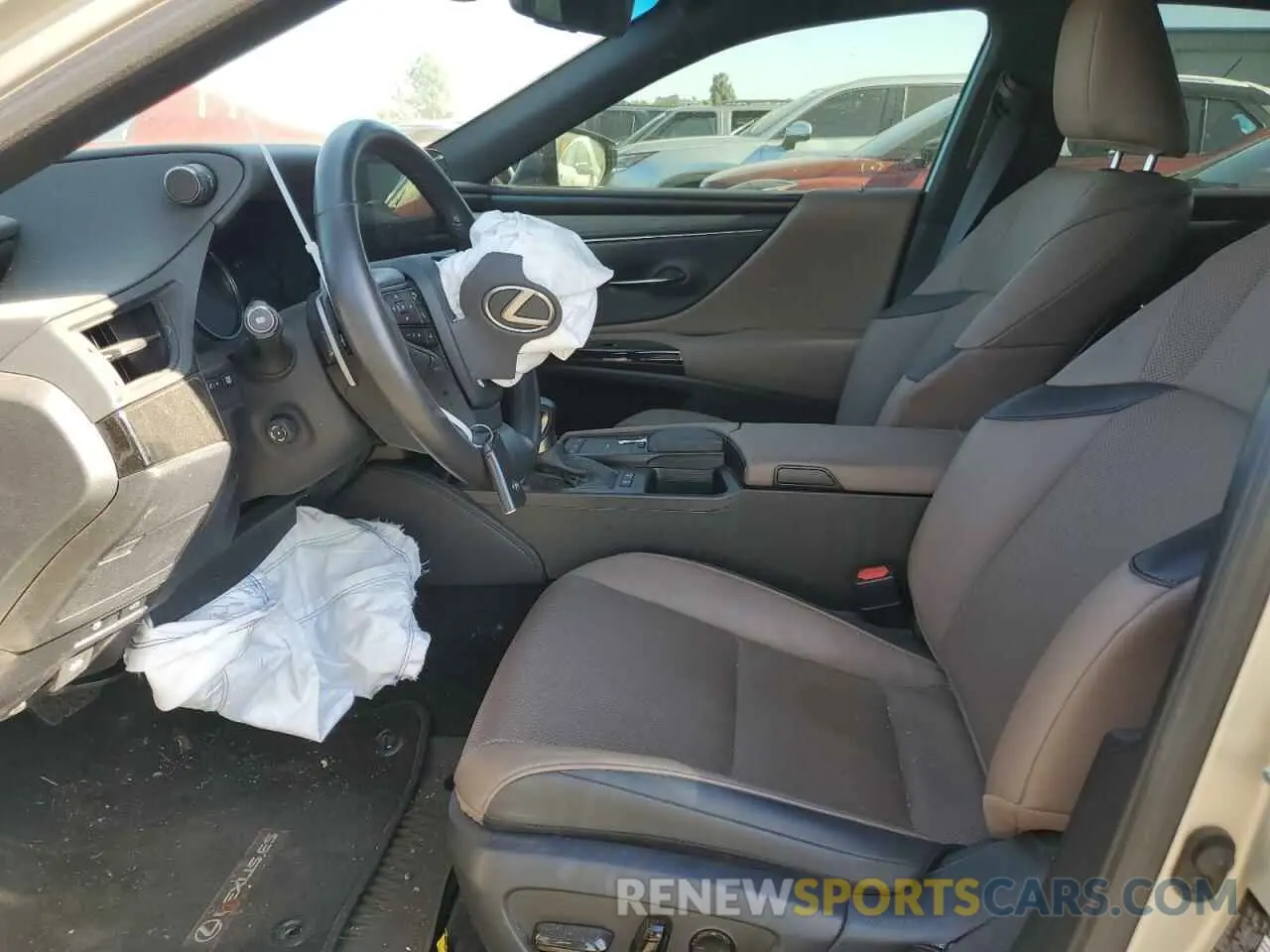 7 Photograph of a damaged car 58ADA1C18NU024950 LEXUS ES300 2022