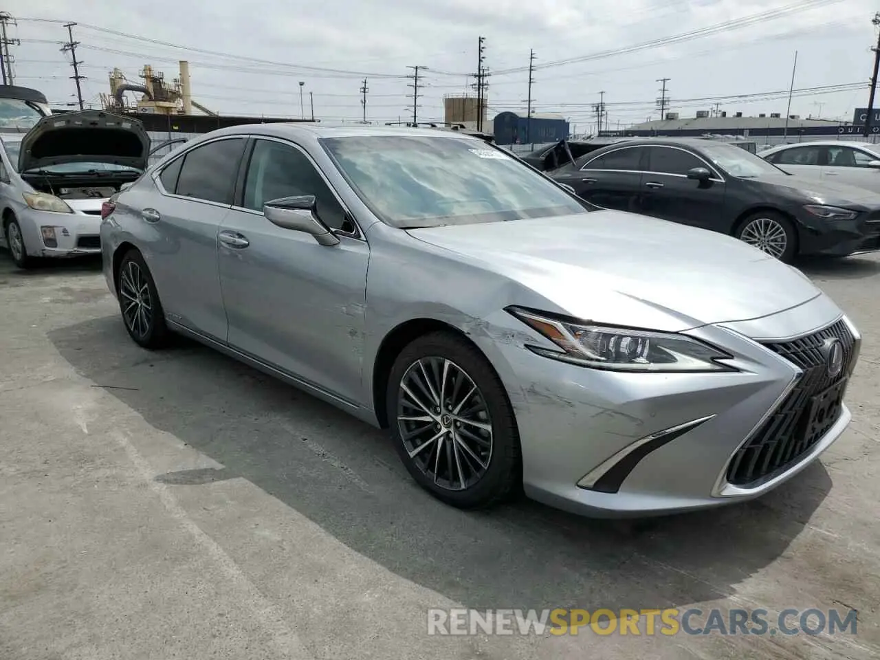 4 Photograph of a damaged car 58ADA1C19NU025850 LEXUS ES300 2022