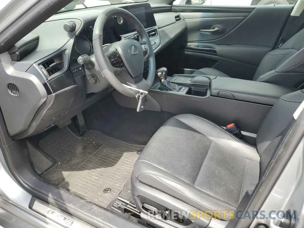 7 Photograph of a damaged car 58ADA1C19NU025850 LEXUS ES300 2022