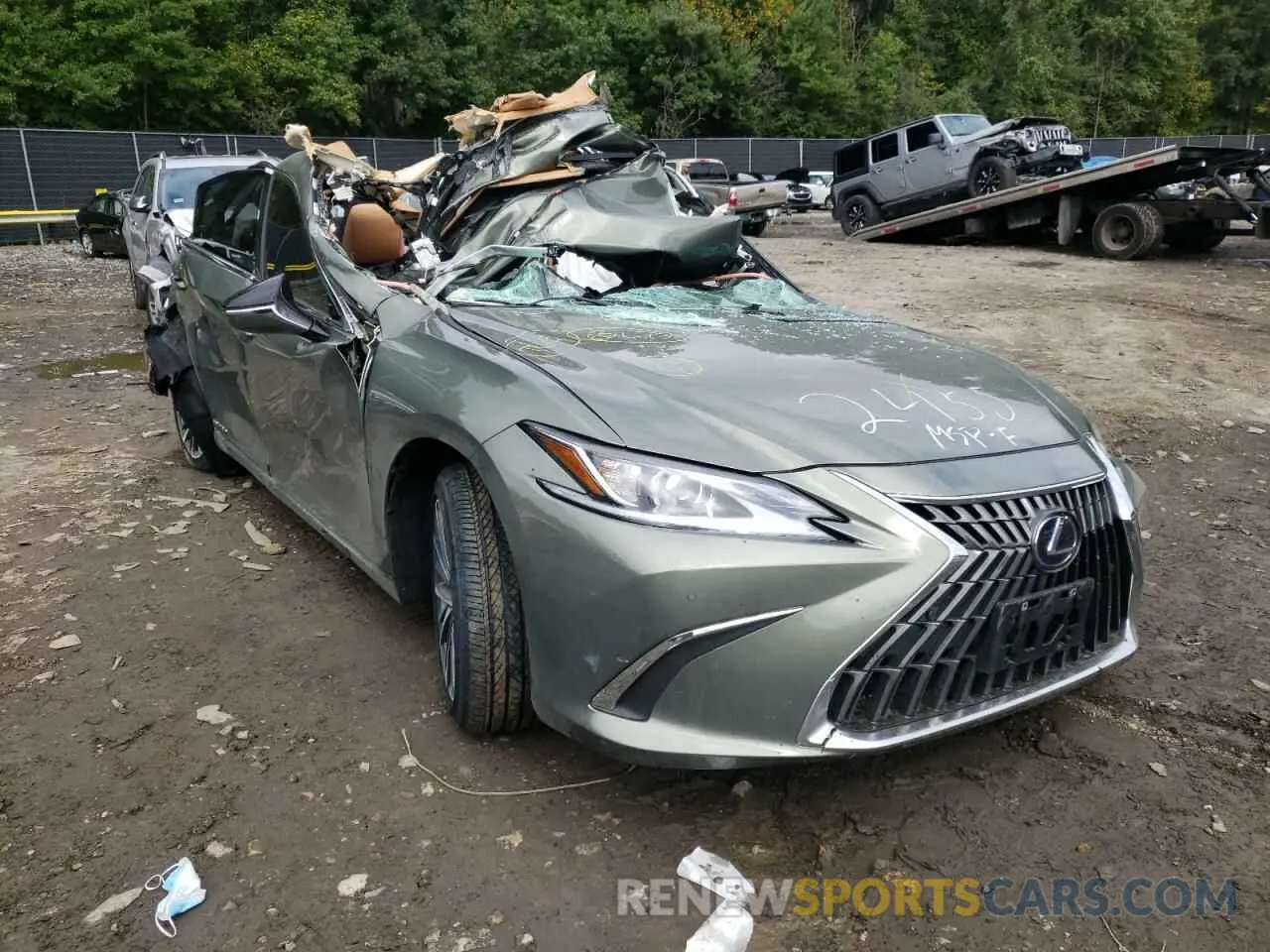 1 Photograph of a damaged car 58ADA1C1XNU022455 LEXUS ES300 2022