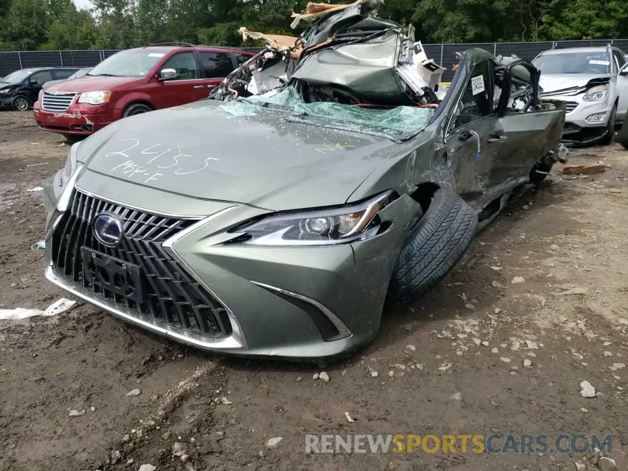 2 Photograph of a damaged car 58ADA1C1XNU022455 LEXUS ES300 2022