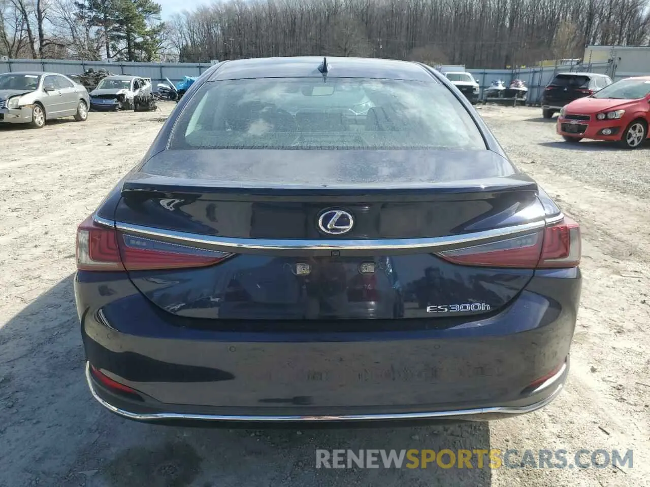6 Photograph of a damaged car 58AEA1C14NU017563 LEXUS ES300 2022