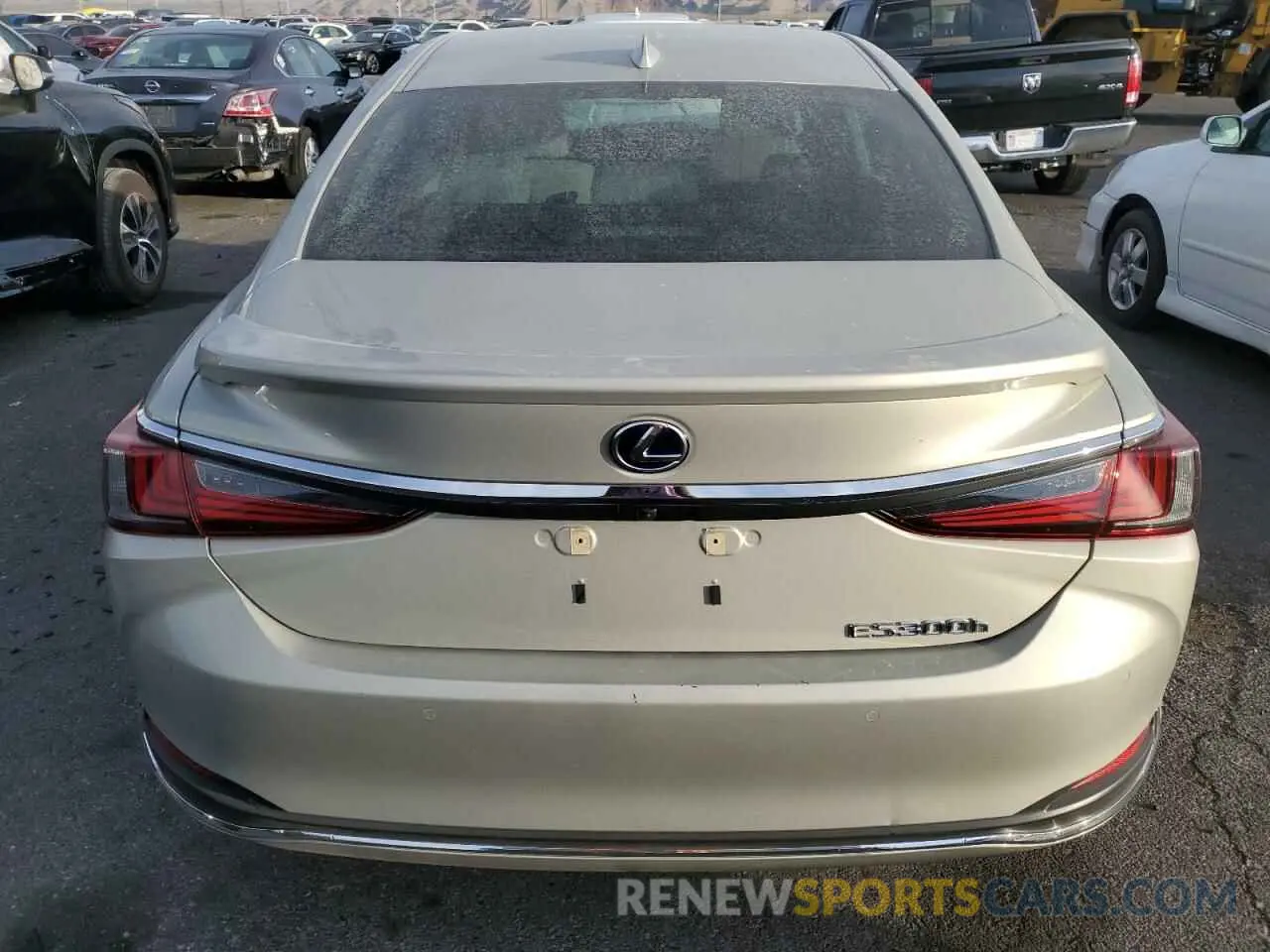 6 Photograph of a damaged car 58AEA1C17NU021512 LEXUS ES300 2022