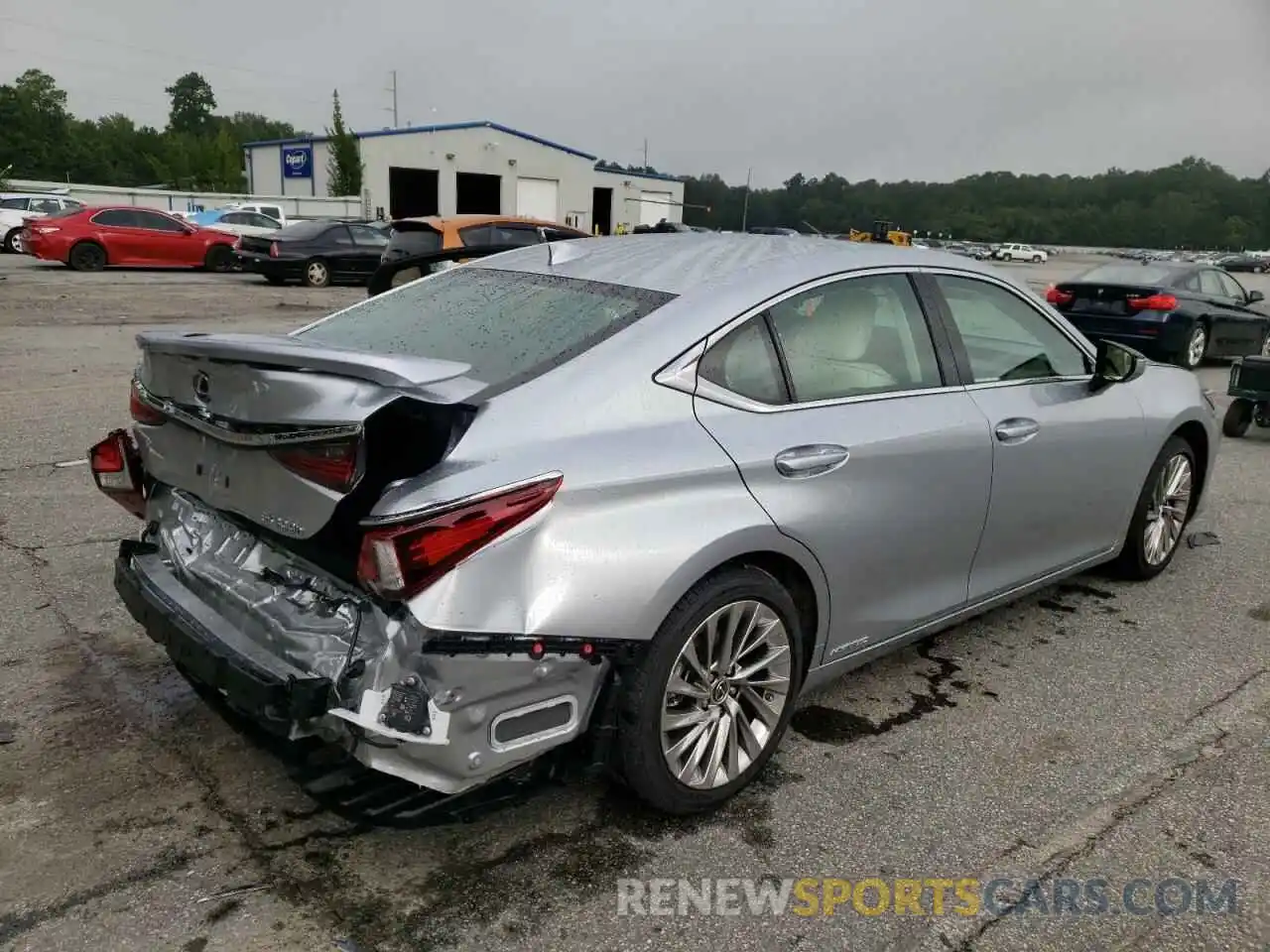 4 Photograph of a damaged car 58AFA1C10NU018147 LEXUS ES300 2022