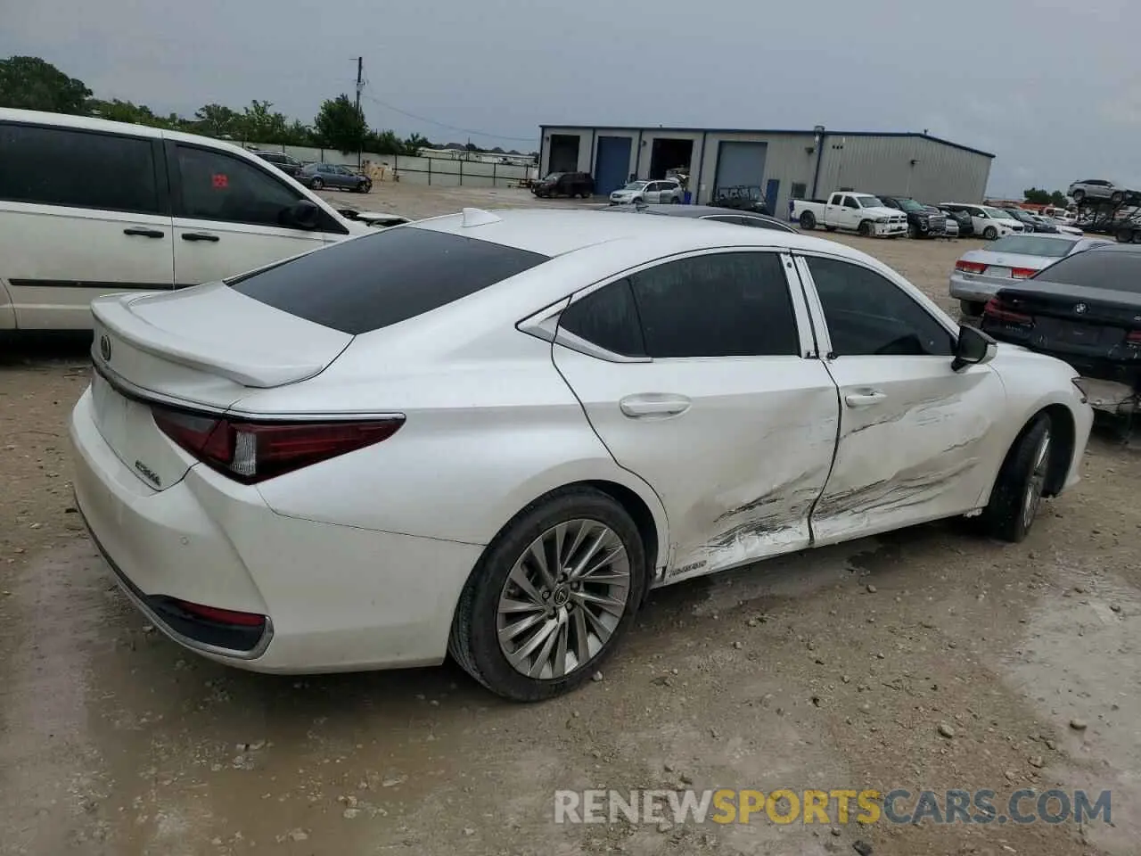 3 Photograph of a damaged car 58AFA1C14NU023285 LEXUS ES300 2022