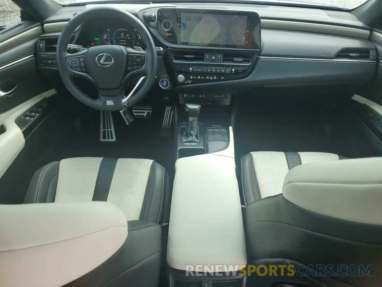 8 Photograph of a damaged car 58AGA1C11NU012393 LEXUS ES300 2022