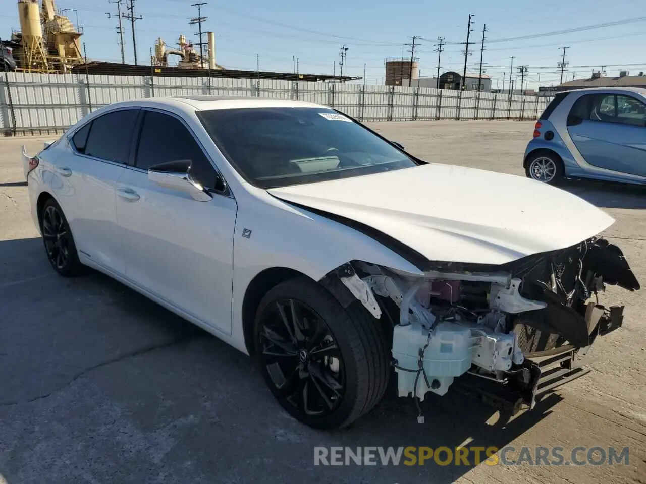4 Photograph of a damaged car 58AGA1C17NU022779 LEXUS ES300 2022