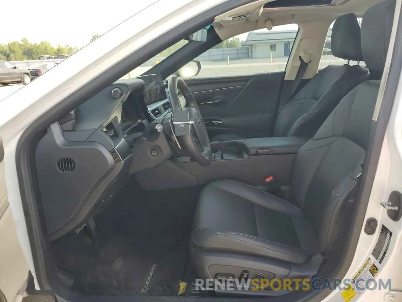 7 Photograph of a damaged car 58ADA1C10PU026761 LEXUS ES300 2023
